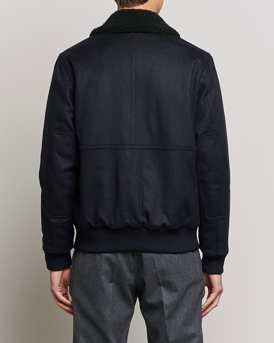 Mies | Takit | Private White V.C. | The Pilot's Bomber Navy