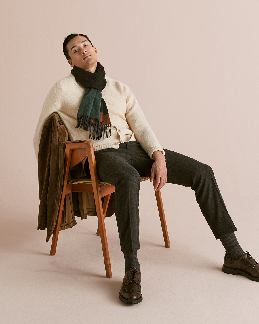 Mies | Begg & Co Arran Cashmere Scarf Slate Green | Begg & Co | Arran Cashmere Scarf Slate Green