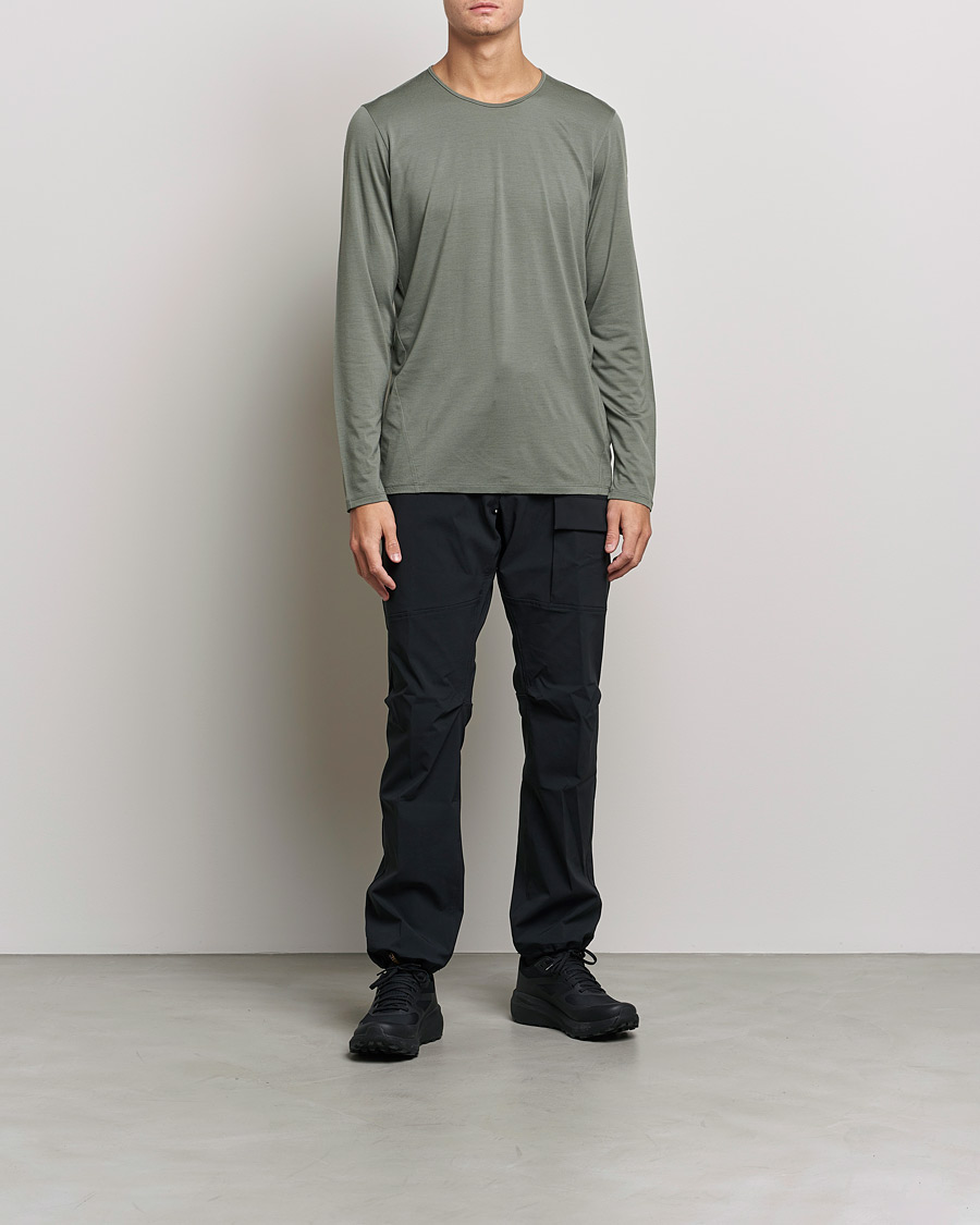 Mies | T-paidat | Arc'teryx Veilance | Frame Soft Merino Crew Neck Forage