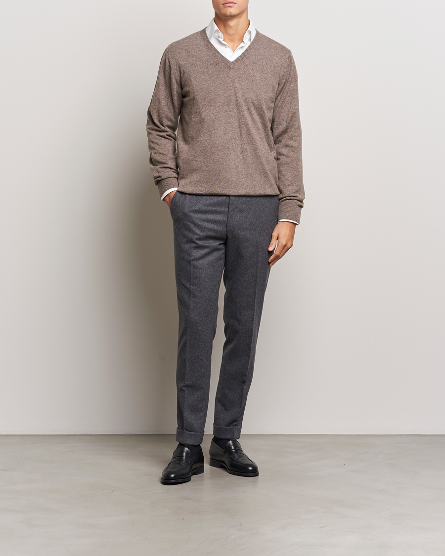 Mies | Puserot | Piacenza Cashmere | Cashmere V Neck Sweater Brown
