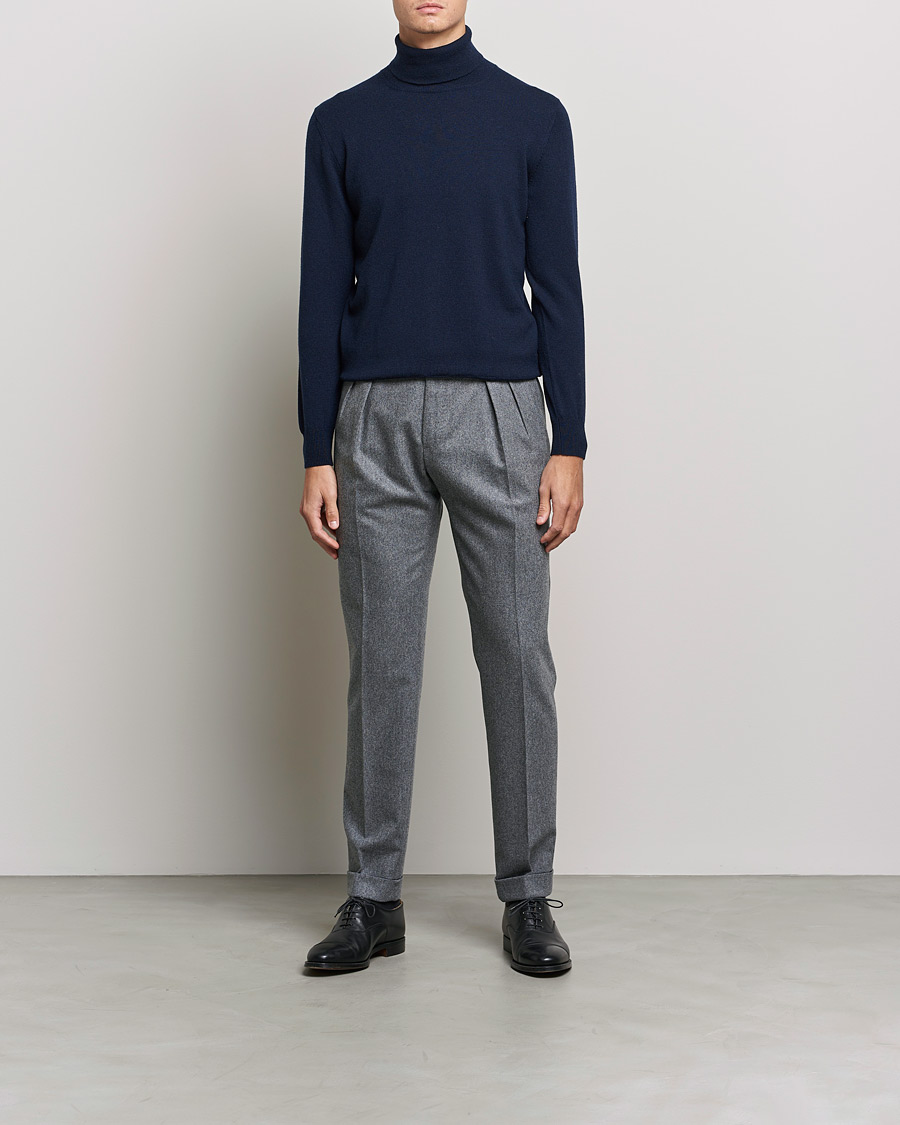 Mies | Puserot | Piacenza Cashmere | Cashmere Rollneck Sweater Navy