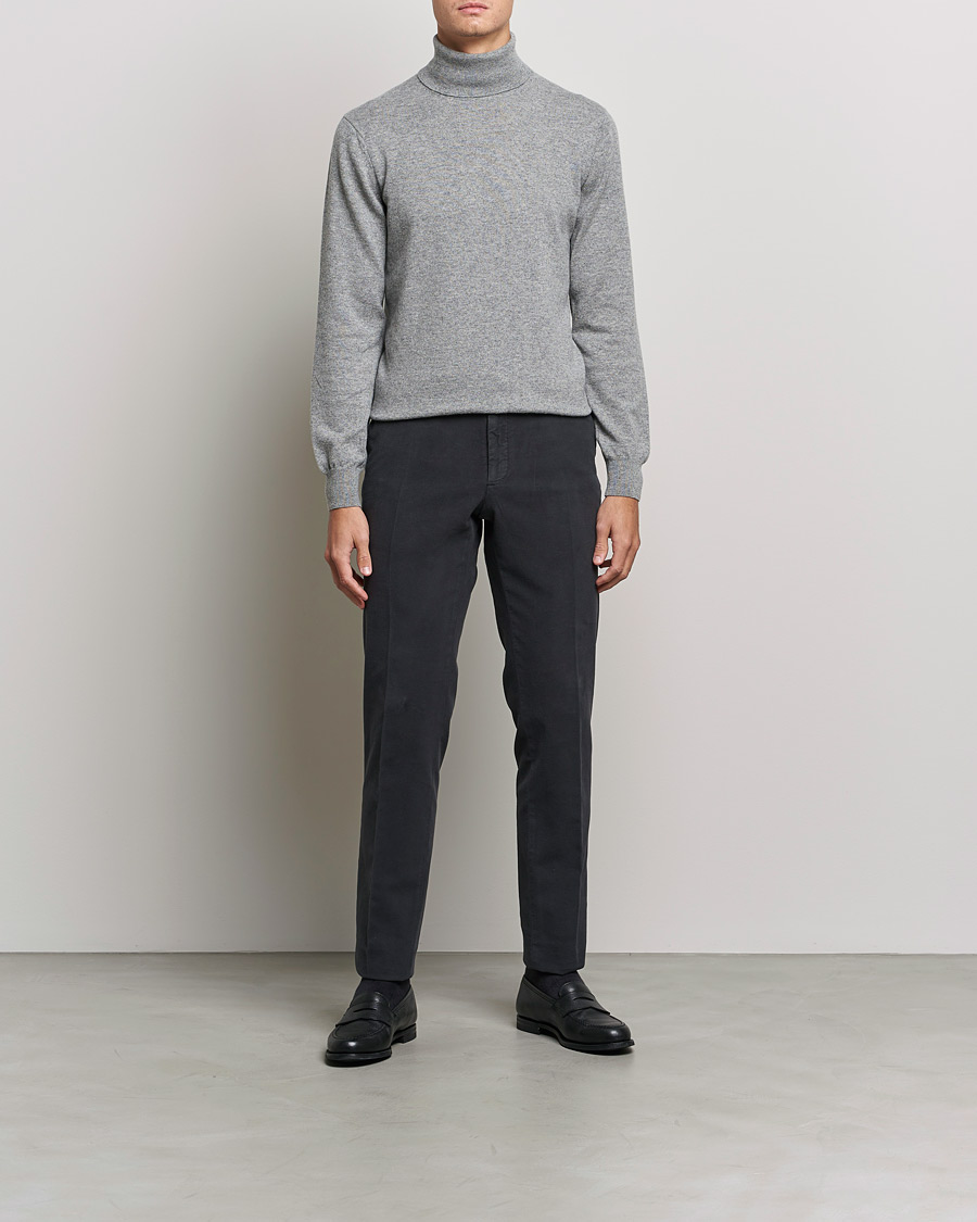 Mies | Puserot | Piacenza Cashmere | Cashmere Rollneck Sweater Light Grey