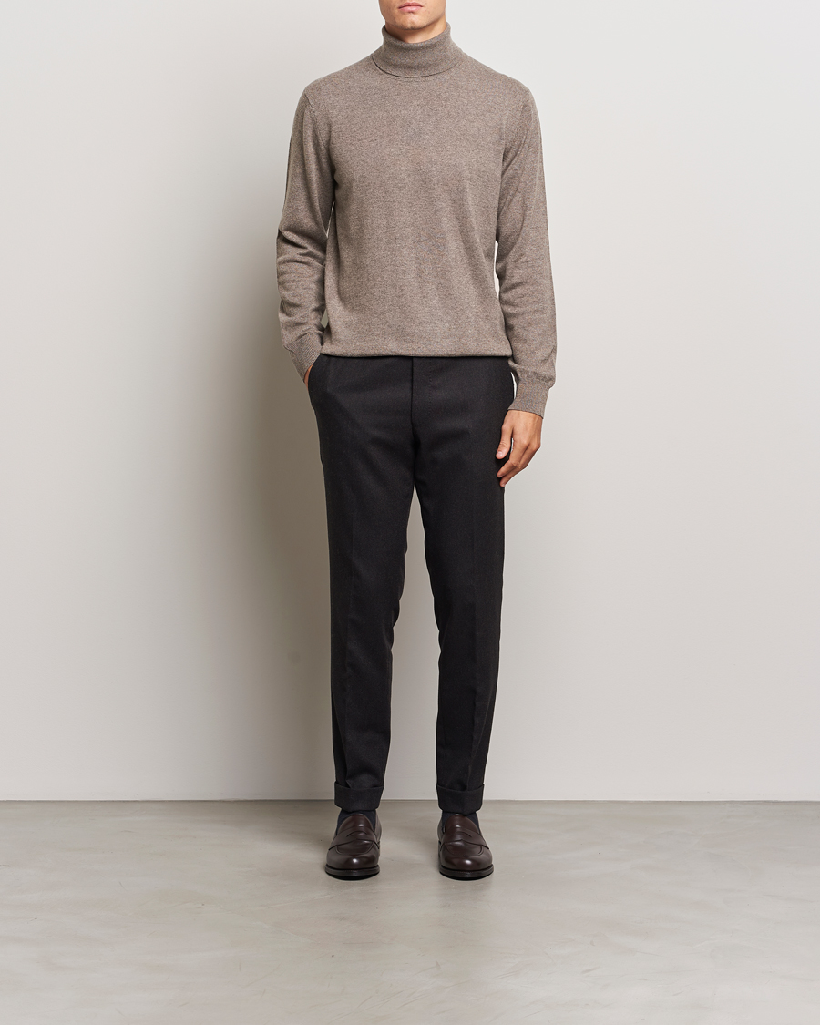 Mies | Puserot | Piacenza Cashmere | Cashmere Rollneck Sweater Brown