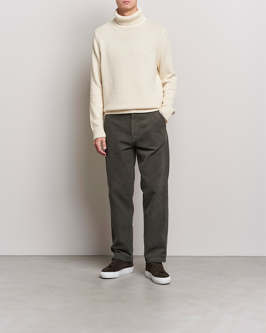 Mies | Housut | A Day's March | Redwood Cord Trousers Olive