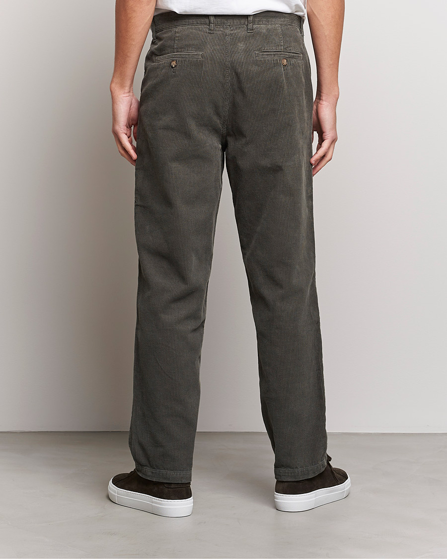 Mies | Housut | A Day's March | Redwood Corduroy Trousers Olive