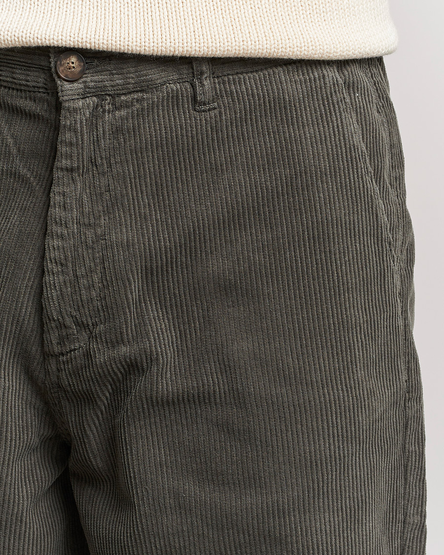 Mies | Housut | A Day's March | Redwood Corduroy Trousers Olive