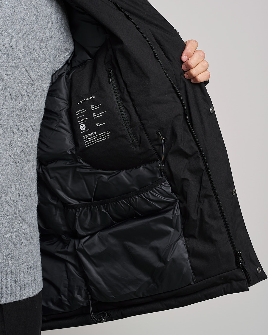 Mies | Takit | A Day's March | Caraz Puffer Parka Black