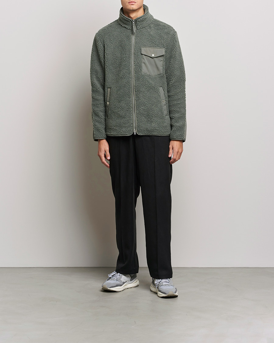 Mies | Puserot | A Day's March | Tone Pile Fleece Jacket Dusty Green