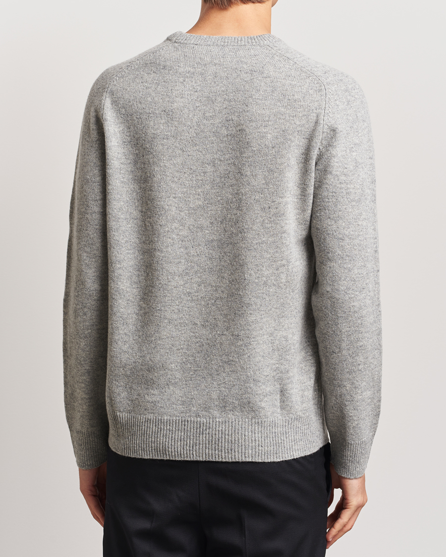 Mies | Puserot | A Day's March | Brodick Lambswool Sweater Grey Melange
