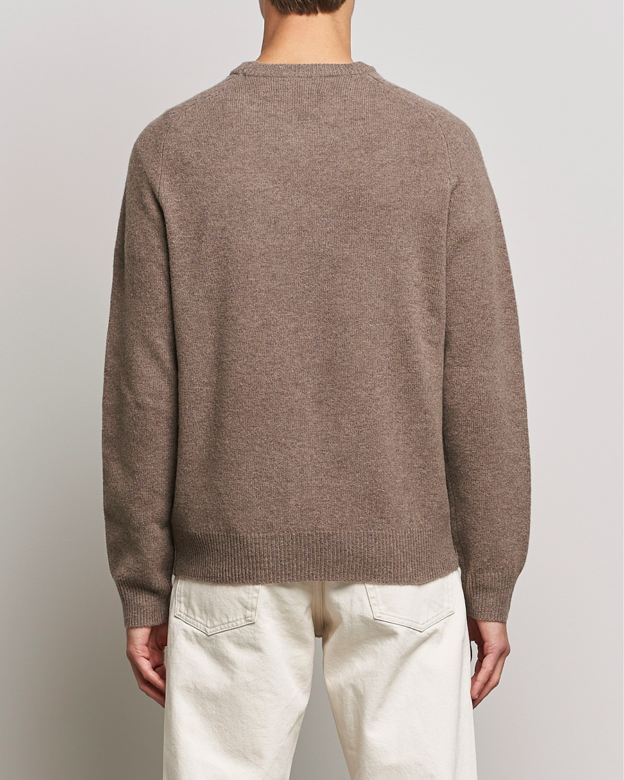 Mies | Puserot | A Day's March | Brodick Lambswool Sweater Taupe Melange