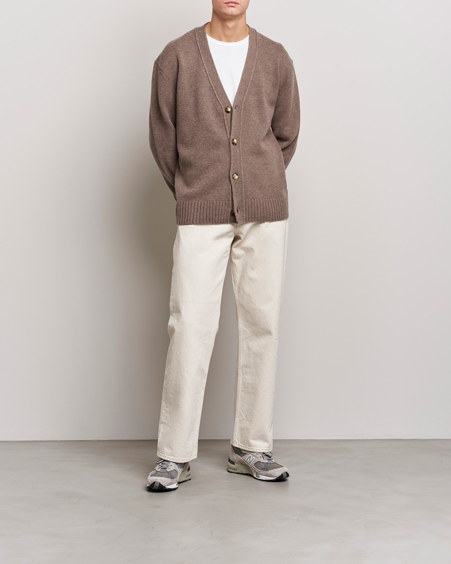 Mies | Puserot | A Day's March | Snag Lambswool Cardigan Taupe Melange