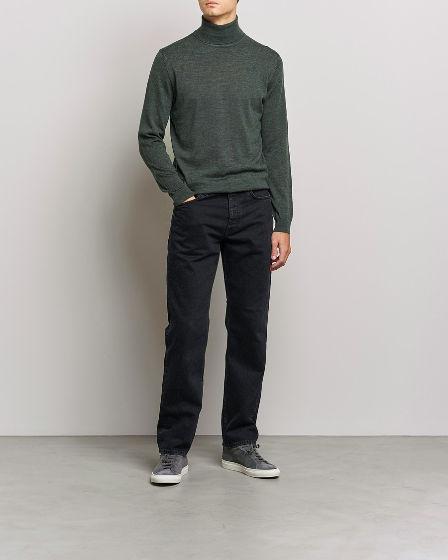 Mies | Puserot | A Day's March | Nela Merino Rollneck Moss Melange