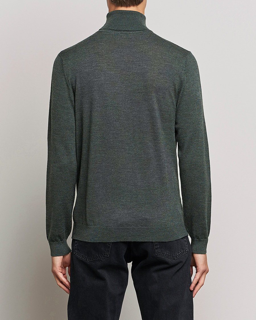 Mies | Puserot | A Day's March | Nela Merino Rollneck Moss Melange