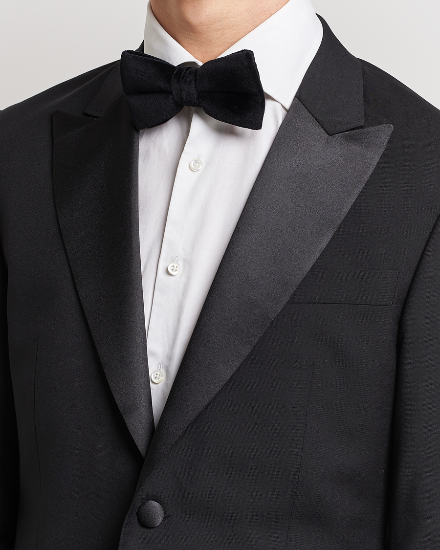 Mies | Velvet Self Tie Bow Tie Black | BOSS BLACK | Velvet Self Tie Bow Tie Black