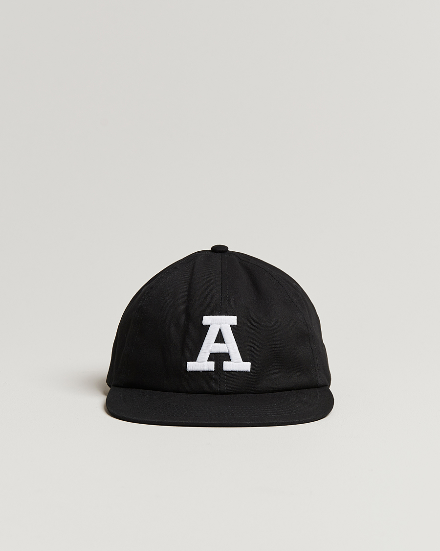Mies | Axel Arigato Varsity A Flat Cap Black | Axel Arigato | Varsity A Flat Cap Black