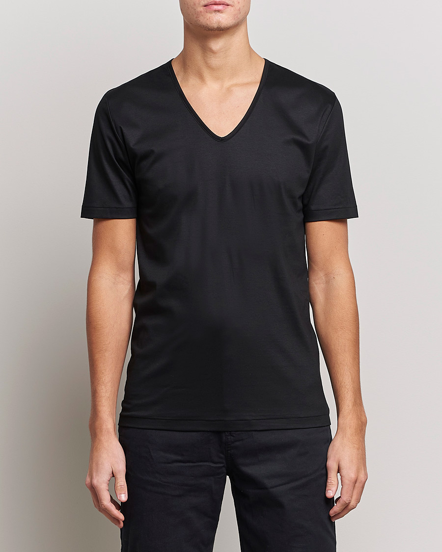 Mies | Zimmerli of Switzerland | Zimmerli of Switzerland | Sea Island Cotton V-Neck T-Shirt Black