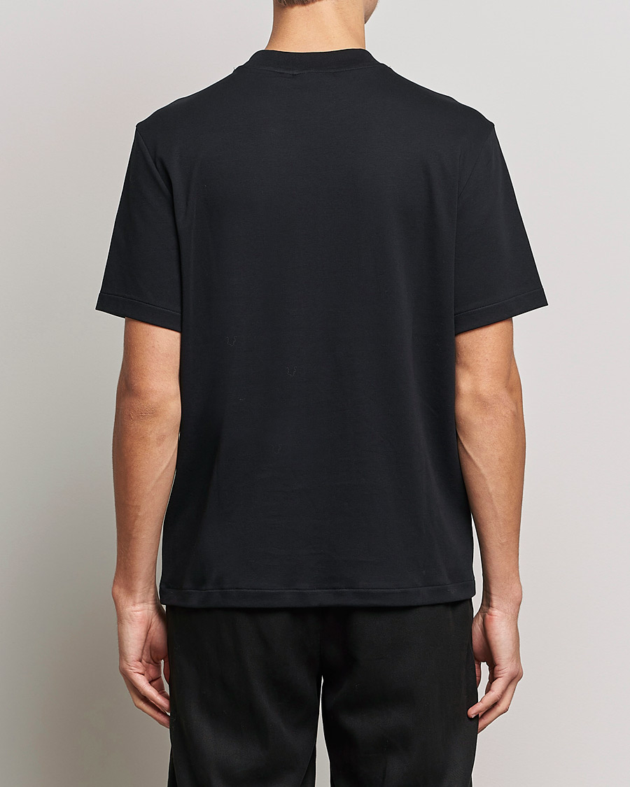 Mies | T-paidat | J.Lindeberg | Adnan Patch Mock Neck Tee Black