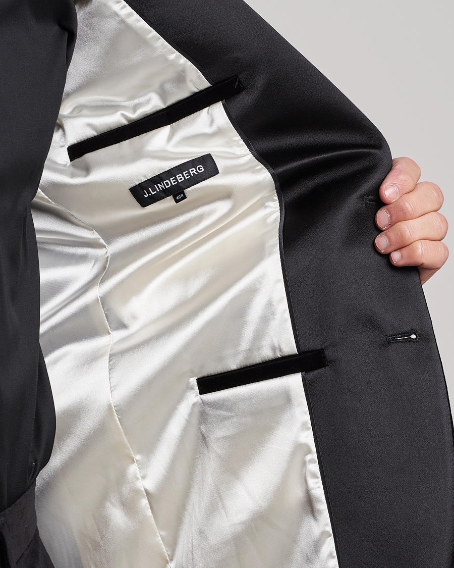 Mies | Pikkutakit | J.Lindeberg | Lenny Velvet Blazer Black