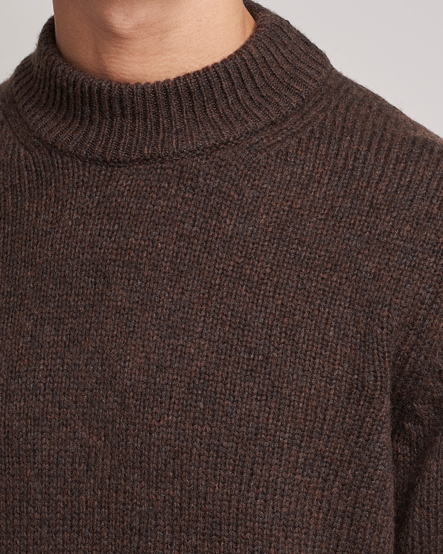 Mies | Puserot | NN07 | Nick Knitted Merino Mock Neck Dark Brown