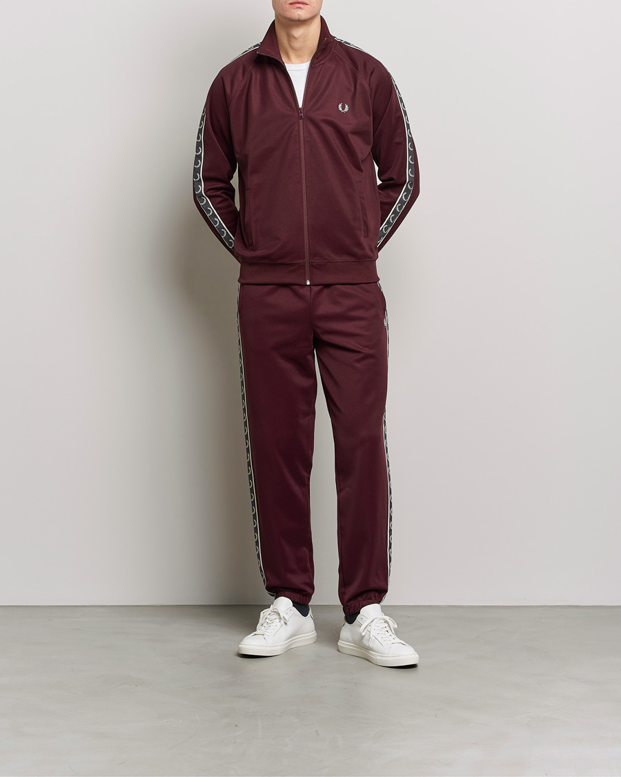 Mies | Housut | Fred Perry | Taped Track Pants Oxblood