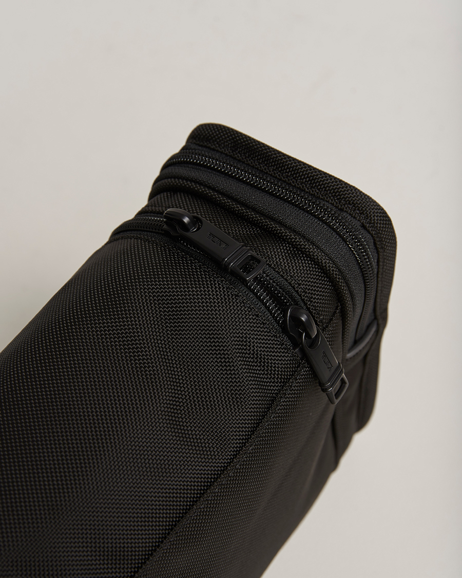Mies | Laukut | TUMI | Alpha Hanging Travel Kit Black