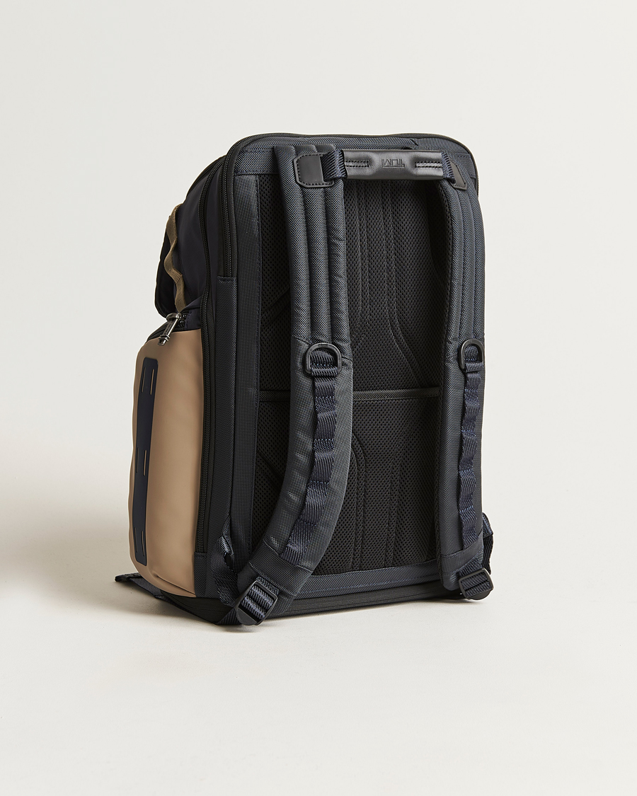 Mies | TUMI Alpha Bravo Nomadic Backpack Midnight Navy/Khaki | TUMI | Alpha Bravo Nomadic Backpack Midnight Navy/Khaki