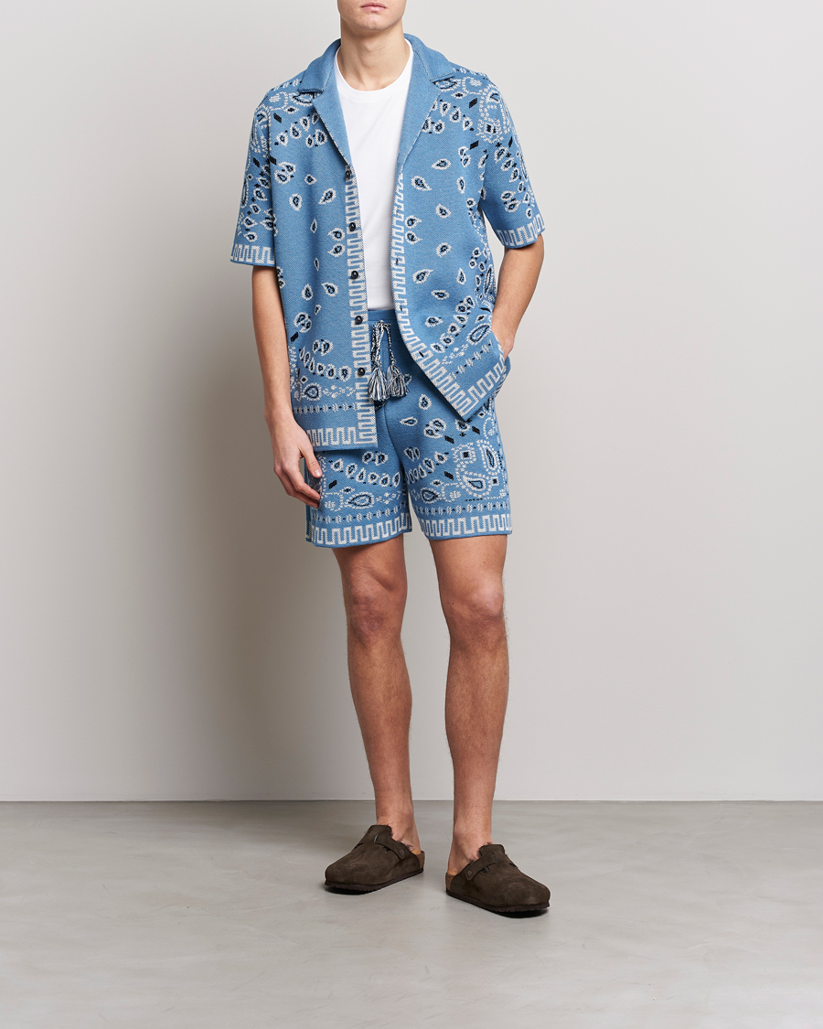 Mies | Shortsit | Alanui | Bandana Print Shorts Light Blue