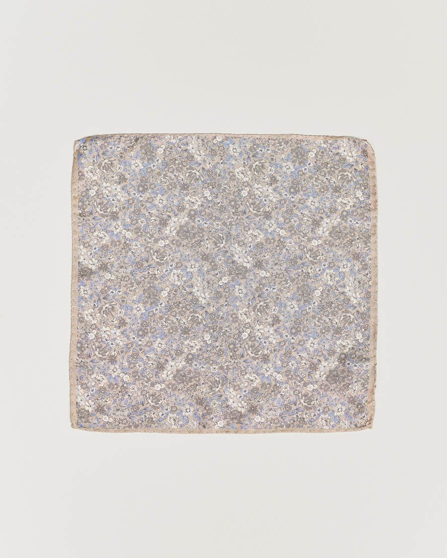 Mies | Amanda Christensen Silk Oxford Printed Flower Pocket Square Yellow | Amanda Christensen | Silk Oxford Printed Flower Pocket Square Yellow