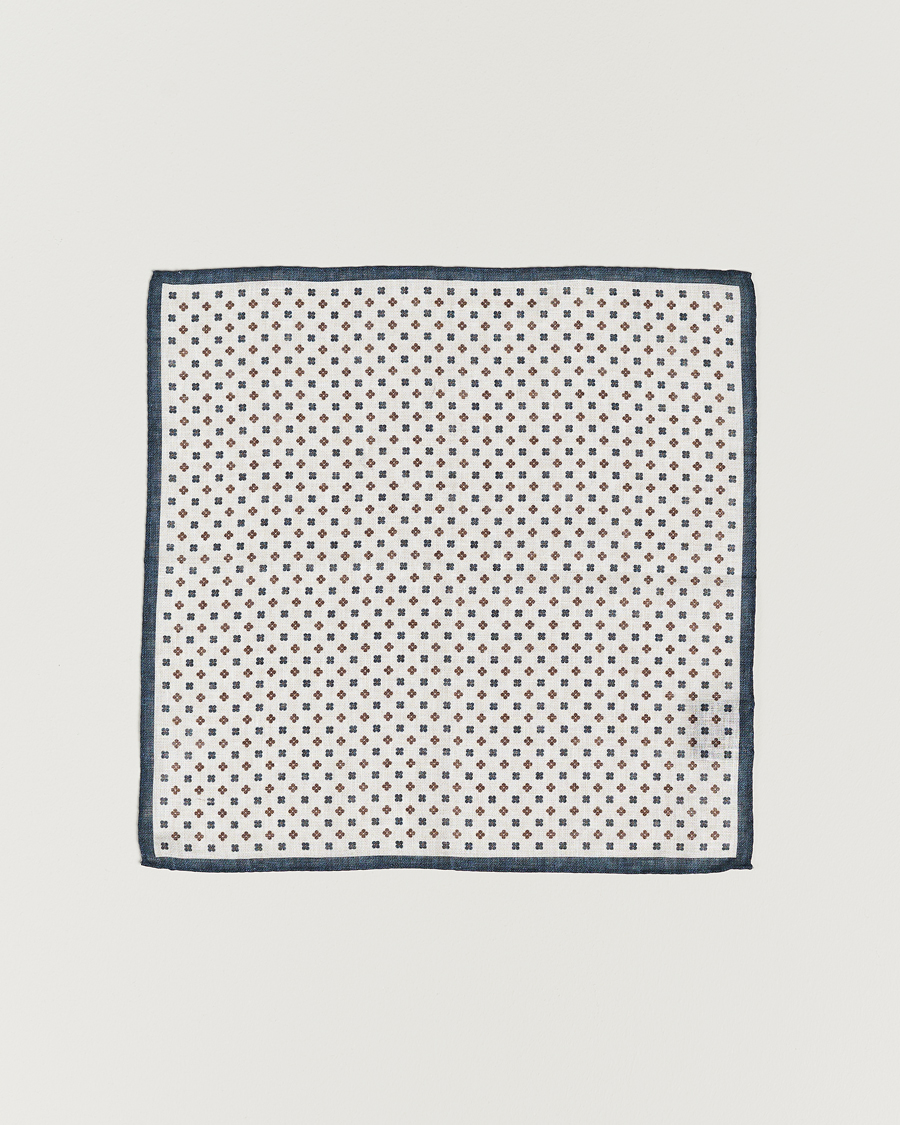 Mies | Amanda Christensen Linen Paspoal Printed Flower Pocket Square White/Navy | Amanda Christensen | Linen Paspoal Printed Flower Pocket Square White/Navy