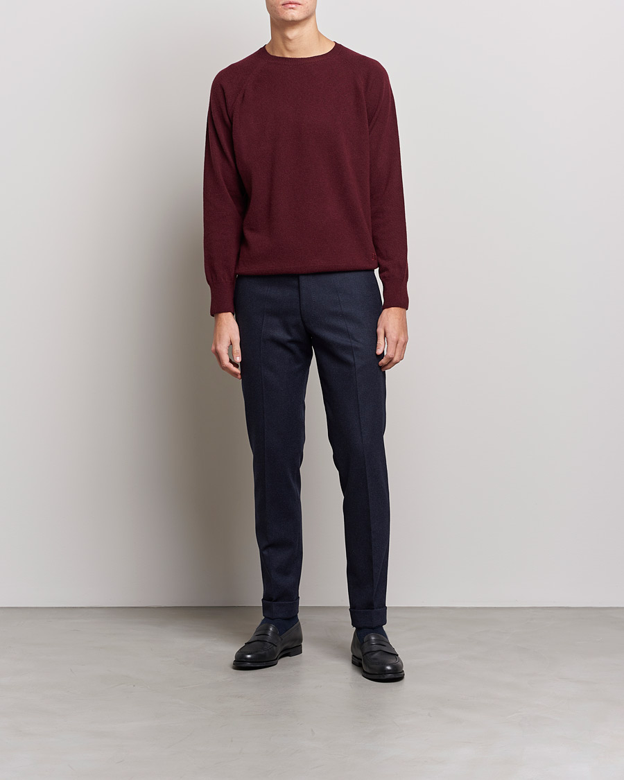 Mies | Puserot | Oscar Jacobson | Gustaf Lambswool Raglan Crew Neck Burgundy