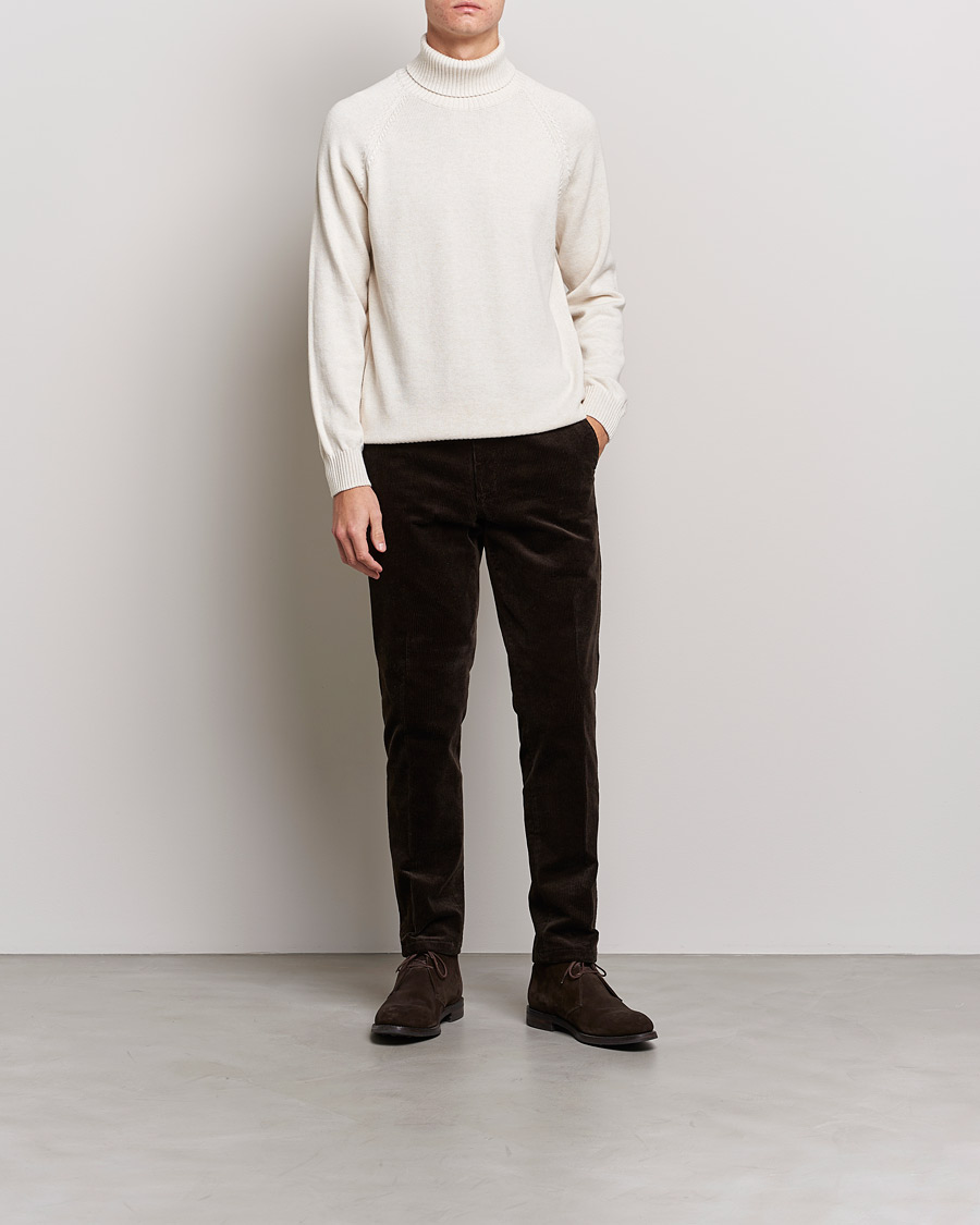 Mies | Puserot | Oscar Jacobson | Connery Cotton Rollneck Off White