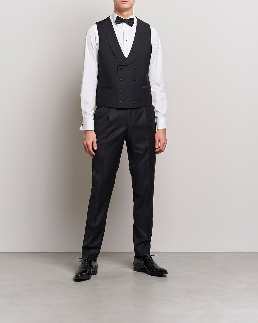 Mies | Pikkutakit | Oscar Jacobson | Hale Wool Tuxedo Waistcoat Black