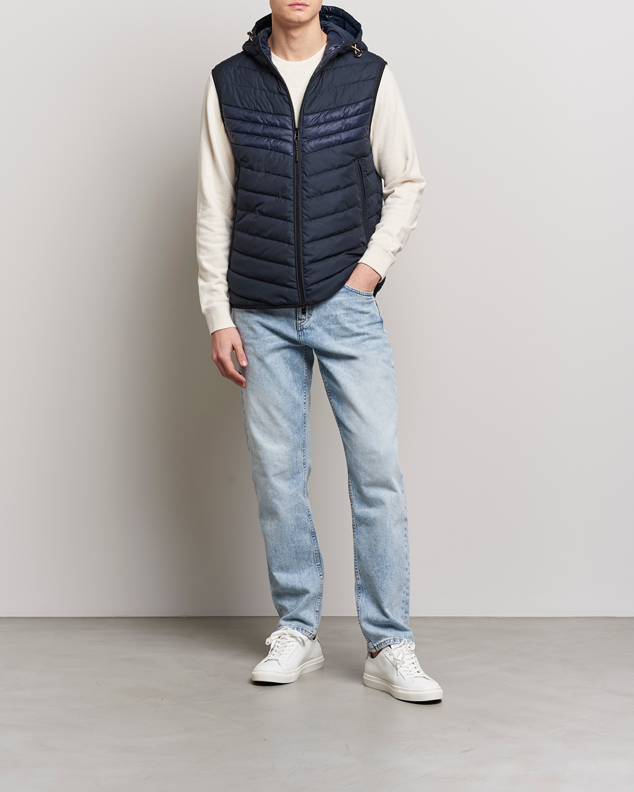 Mies | Ulkoliivit | BOSS BLACK | Coviltra Down Hooded Vest Dark Blue