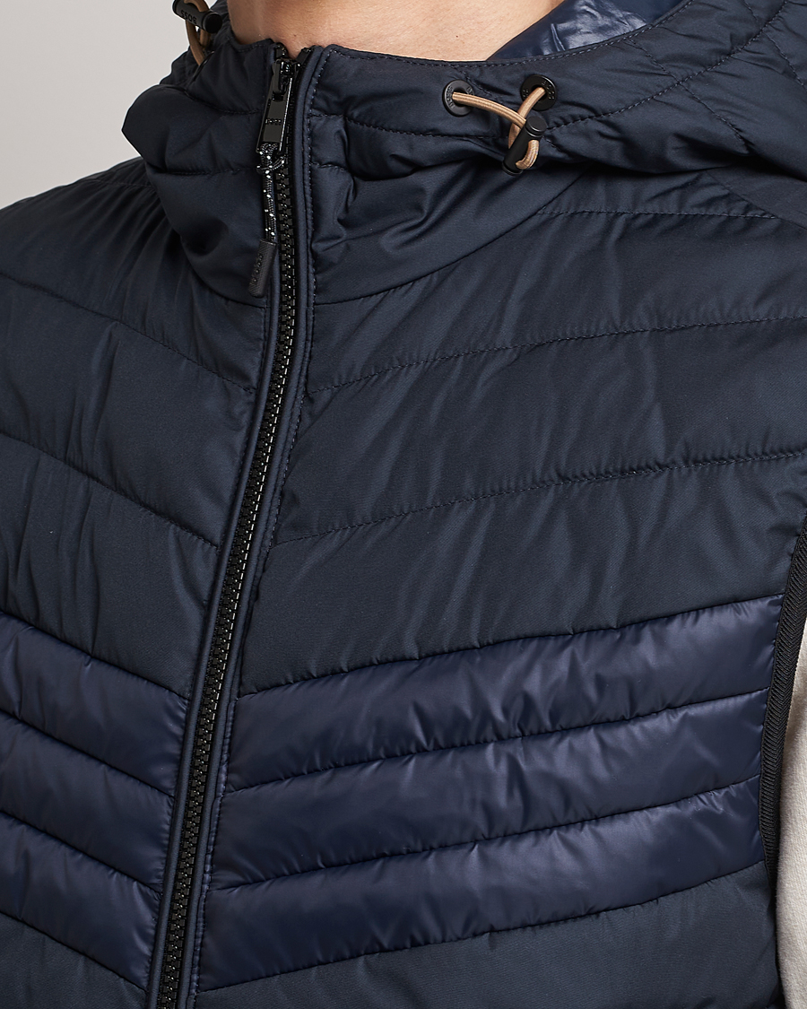 Mies | Ulkoliivit | BOSS BLACK | Coviltra Down Hooded Vest Dark Blue