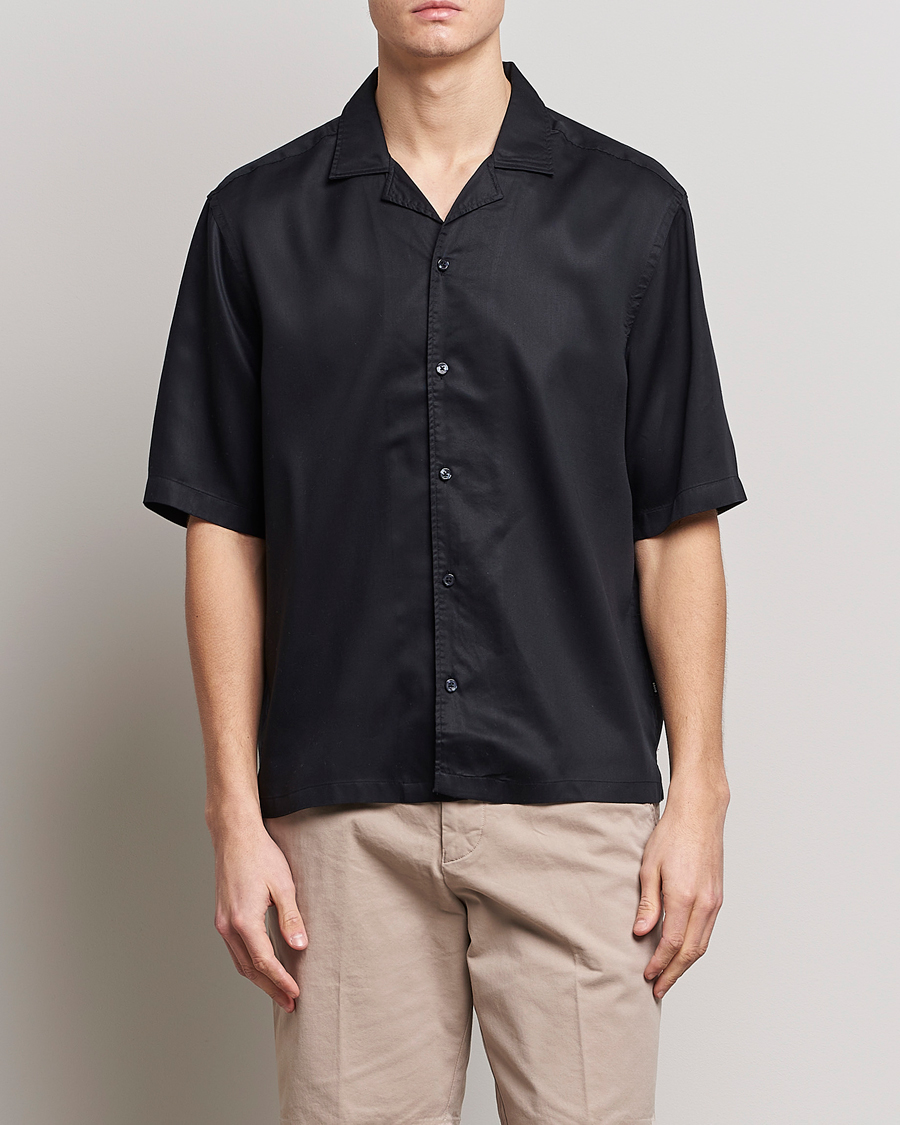 Mies | Lyhythihaiset kauluspaidat | BOSS BLACK | Lars Resort Collar Short Sleeve Black