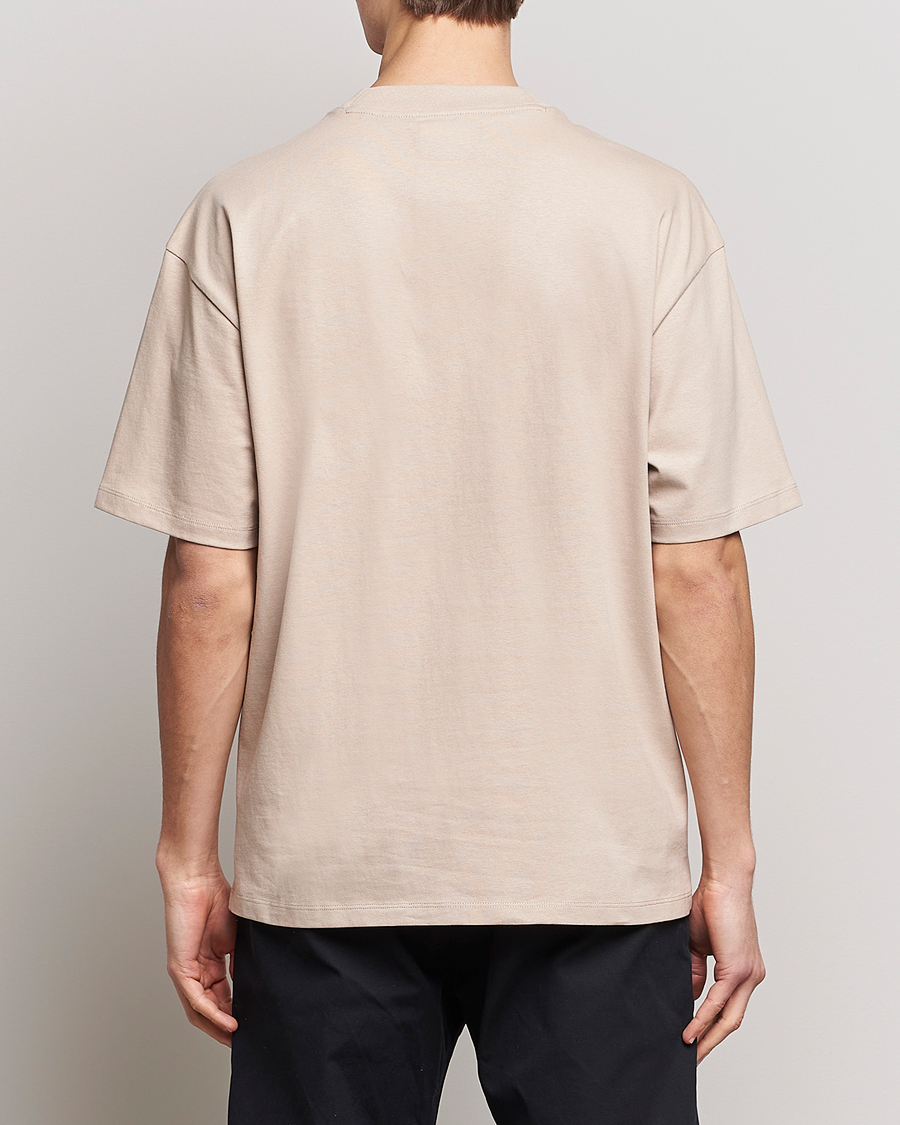 Mies | T-paidat | HUGO | Dampato Logo Pocket Crew Neck T-Shirt Light Beige
