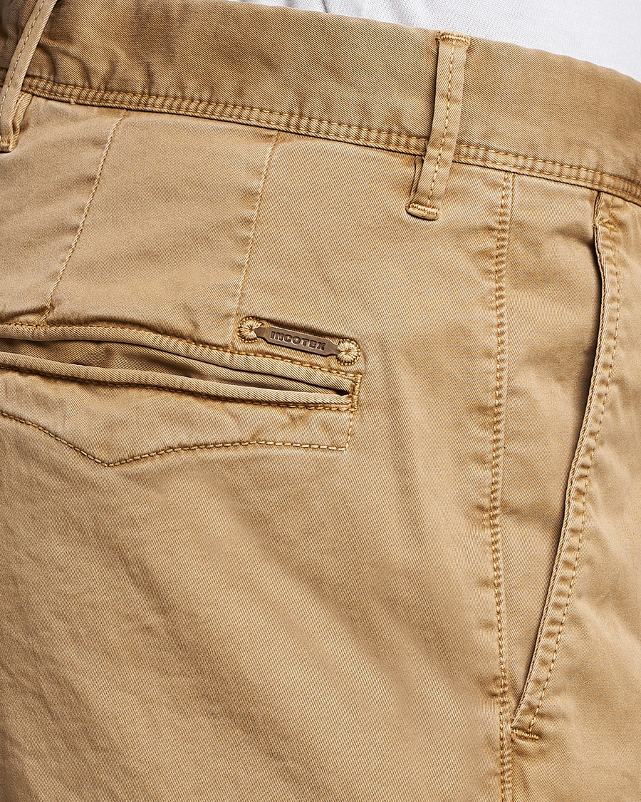 Mies | Housut | Incotex | Slim Fit Garment Dyed Slacks Khaki
