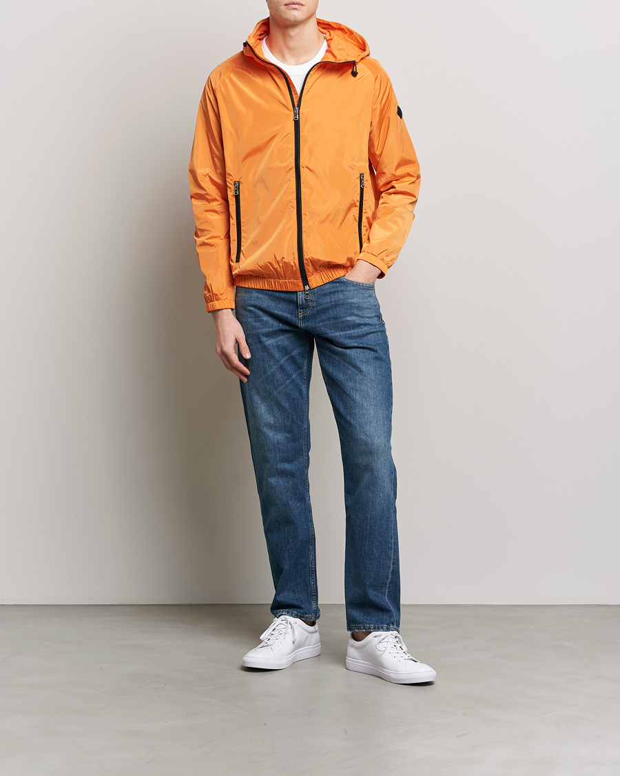 Mies | Takit | J.Lindeberg | Trace Solid Padded Poly Jacket Russet Orange