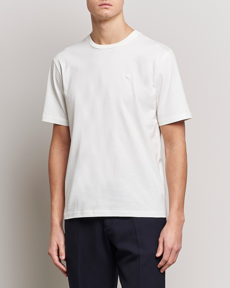 Mies |  | J.Lindeberg | Dale Organic Cotton Patch T-Shirt Cloud White
