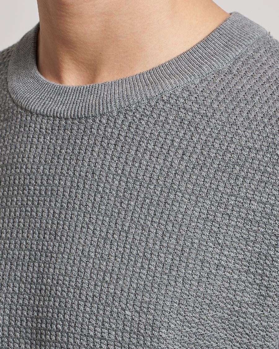 Mies | Puserot | J.Lindeberg | Arthur Structure Organic Cotton Crew Neck Light Grey