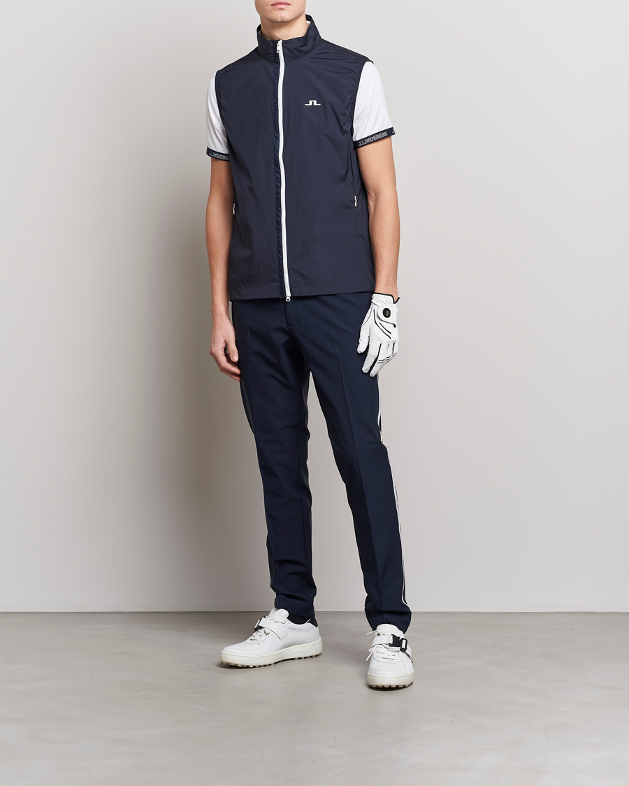 Mies | Ulkoliivit | J.Lindeberg | Ash Light Packable Vest Navy