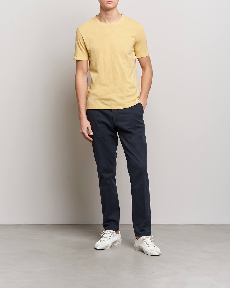 Mies | T-paidat | Merz b. Schwanen | Organic Cotton Washed Crew Neck T-Shirt Yellow