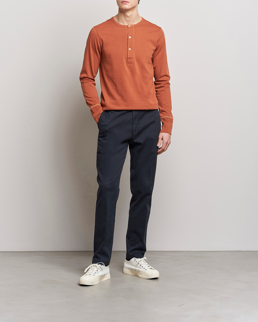 Mies | Puserot | Merz b. Schwanen | Classic Organic Cotton Henley Sweater Sierra Red