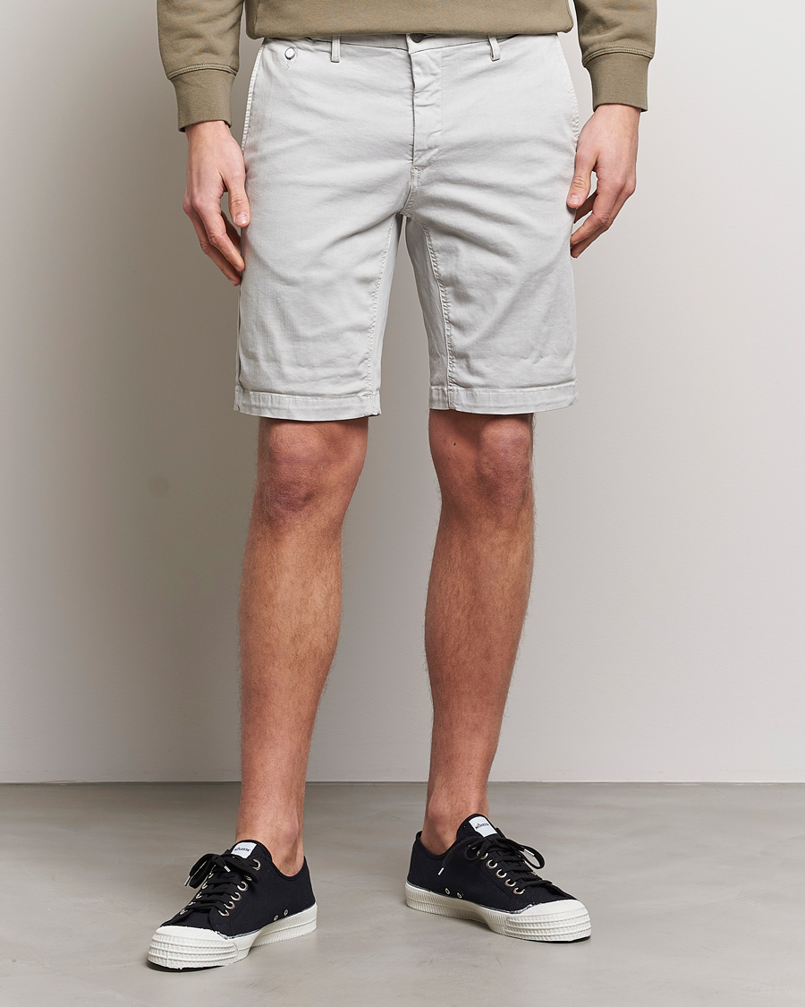 Mies | Shortsit | Replay | Benni Hyperflex Shorts Chaulk Grey