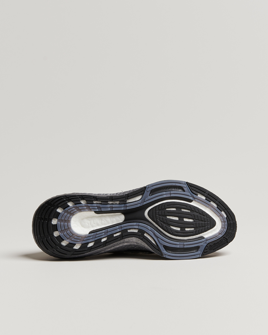 Mies | adidas Performance Ultraboost 22 Running Sneaker Black | adidas Performance | Ultraboost 22 Running Sneaker Black