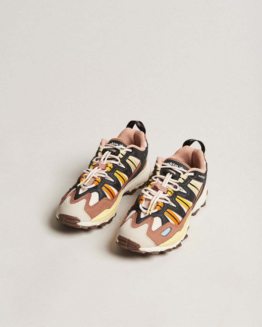 Mies | adidas Originals Hyperturf Sneaker Black/ Won White | adidas Originals | Hyperturf Sneaker Black/ Won White