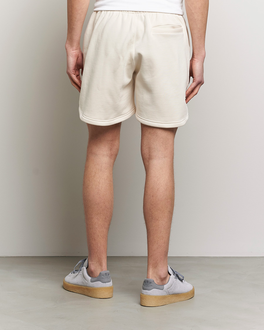 Mies | Shortsit | adidas Originals | Essential Shorts Won White