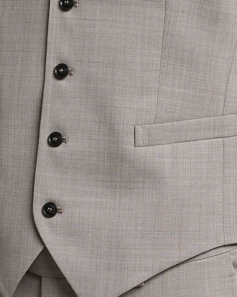 Mies | Pikkutakit | Tiger of Sweden | Wade Wool Waistcoat Irish Cream