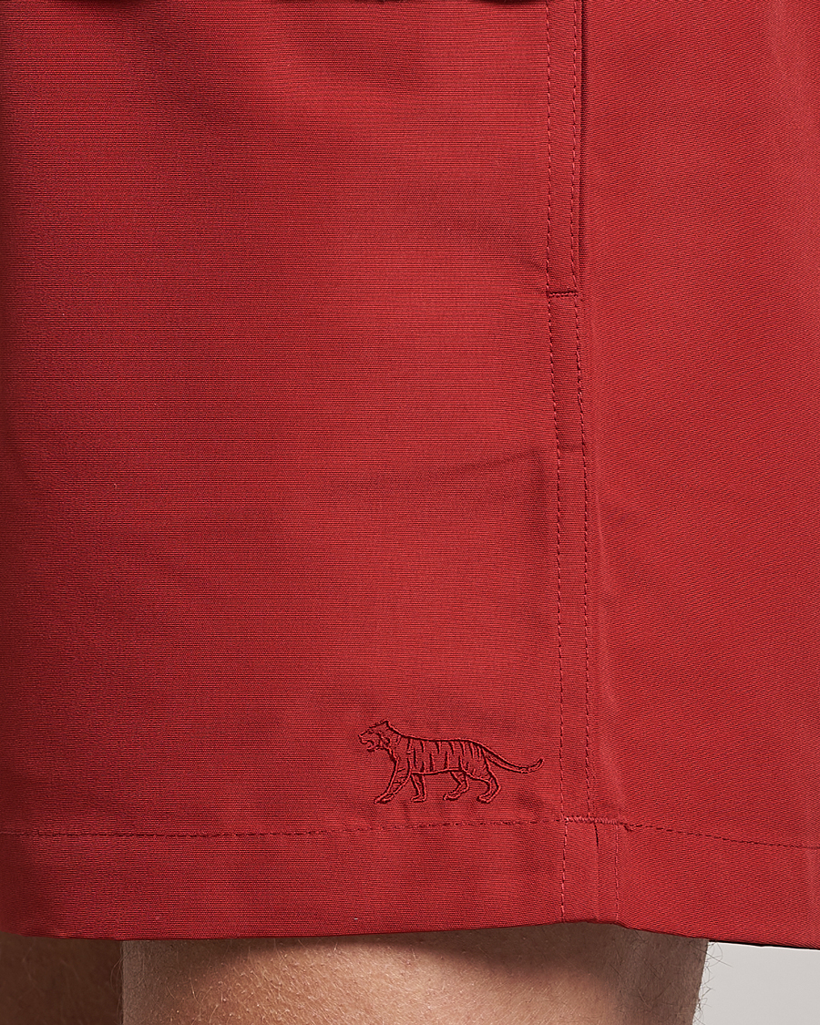 Mies | Uimahousut | Tiger of Sweden | Sjo Swim Shorts Dark Raspberry