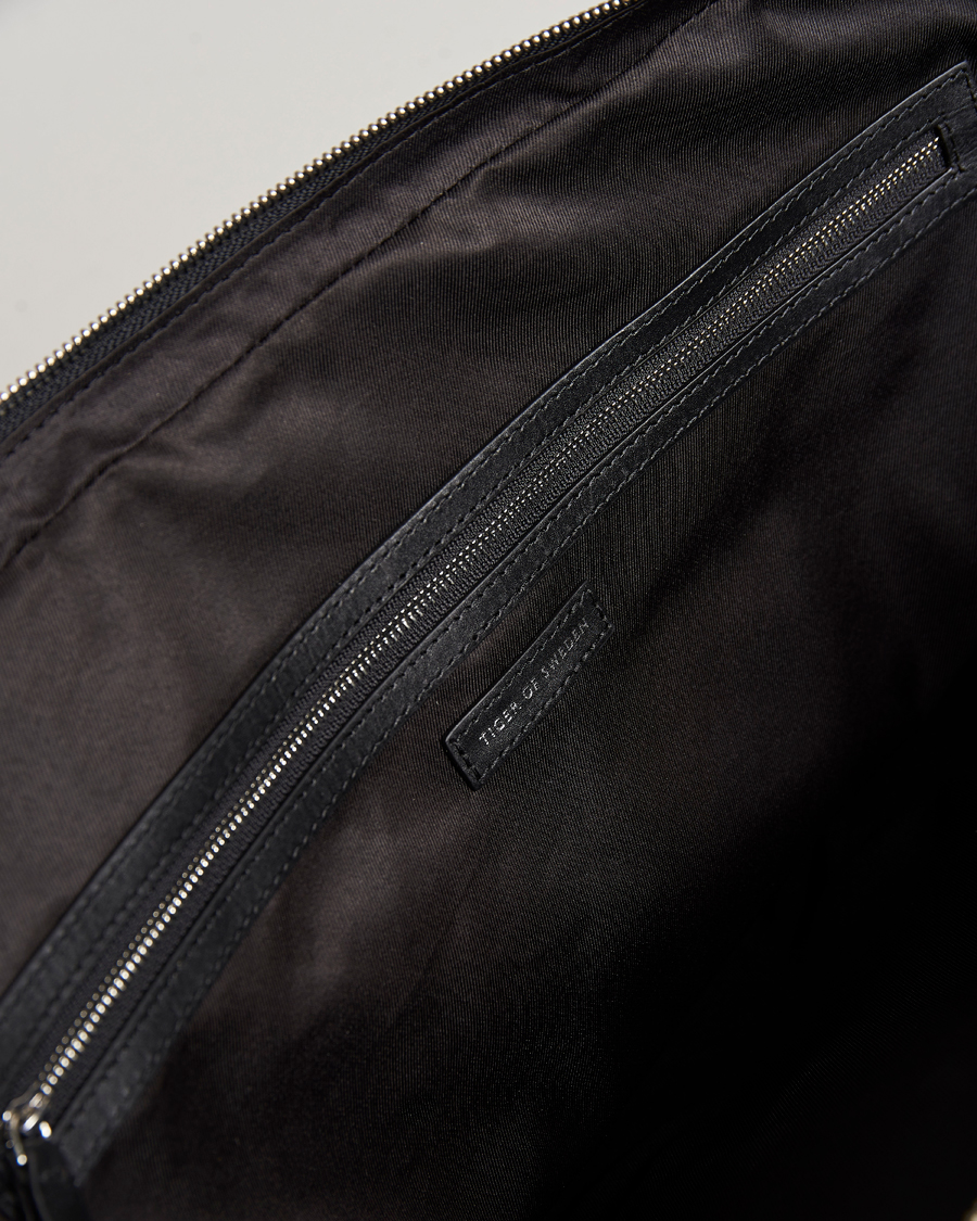 Mies | Laukut | Tiger of Sweden | Bays Recycled Polyester Computer Bag Black